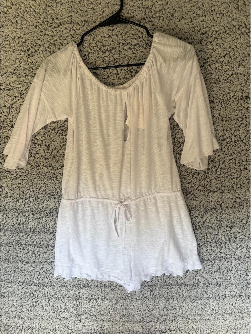 Women’s Becca Breezy Basics Off The Shoulder Romper Size Small White NWT